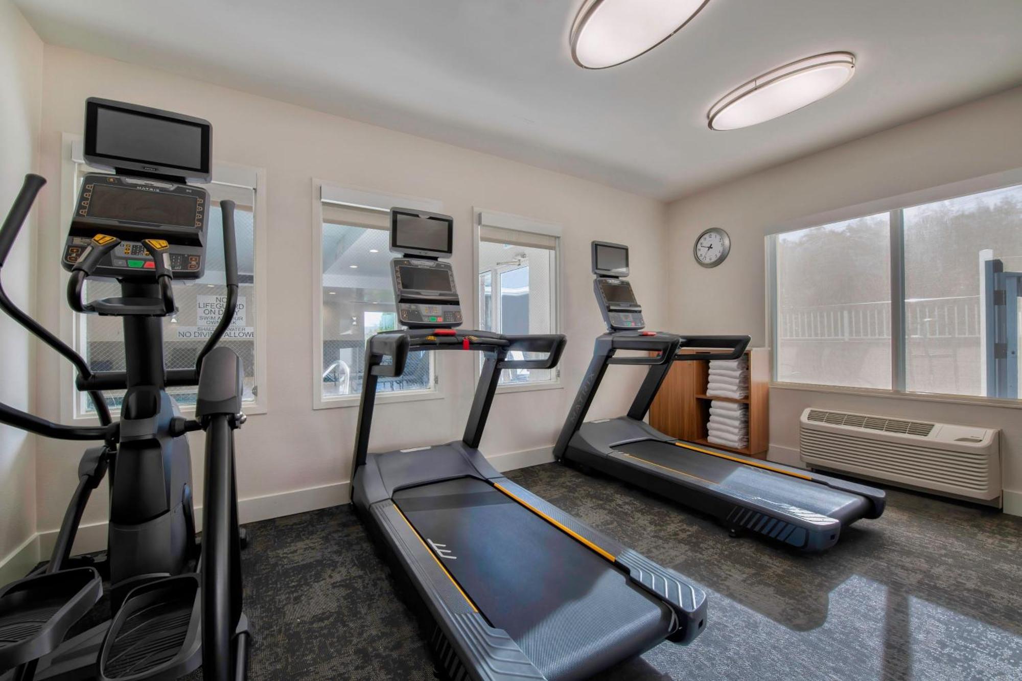 Fairfield Inn & Suites By Marriott Гринвуд Экстерьер фото
