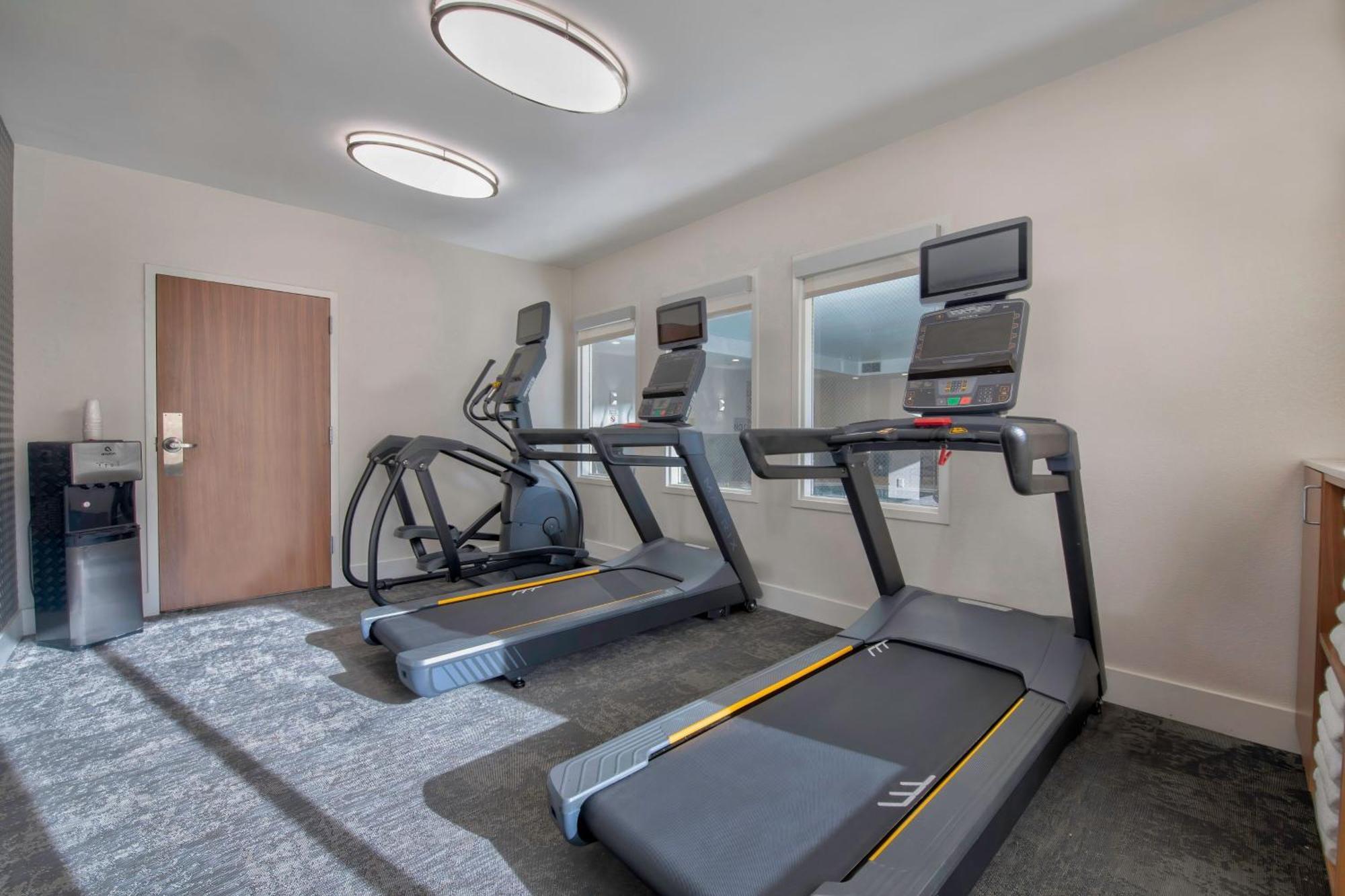 Fairfield Inn & Suites By Marriott Гринвуд Экстерьер фото