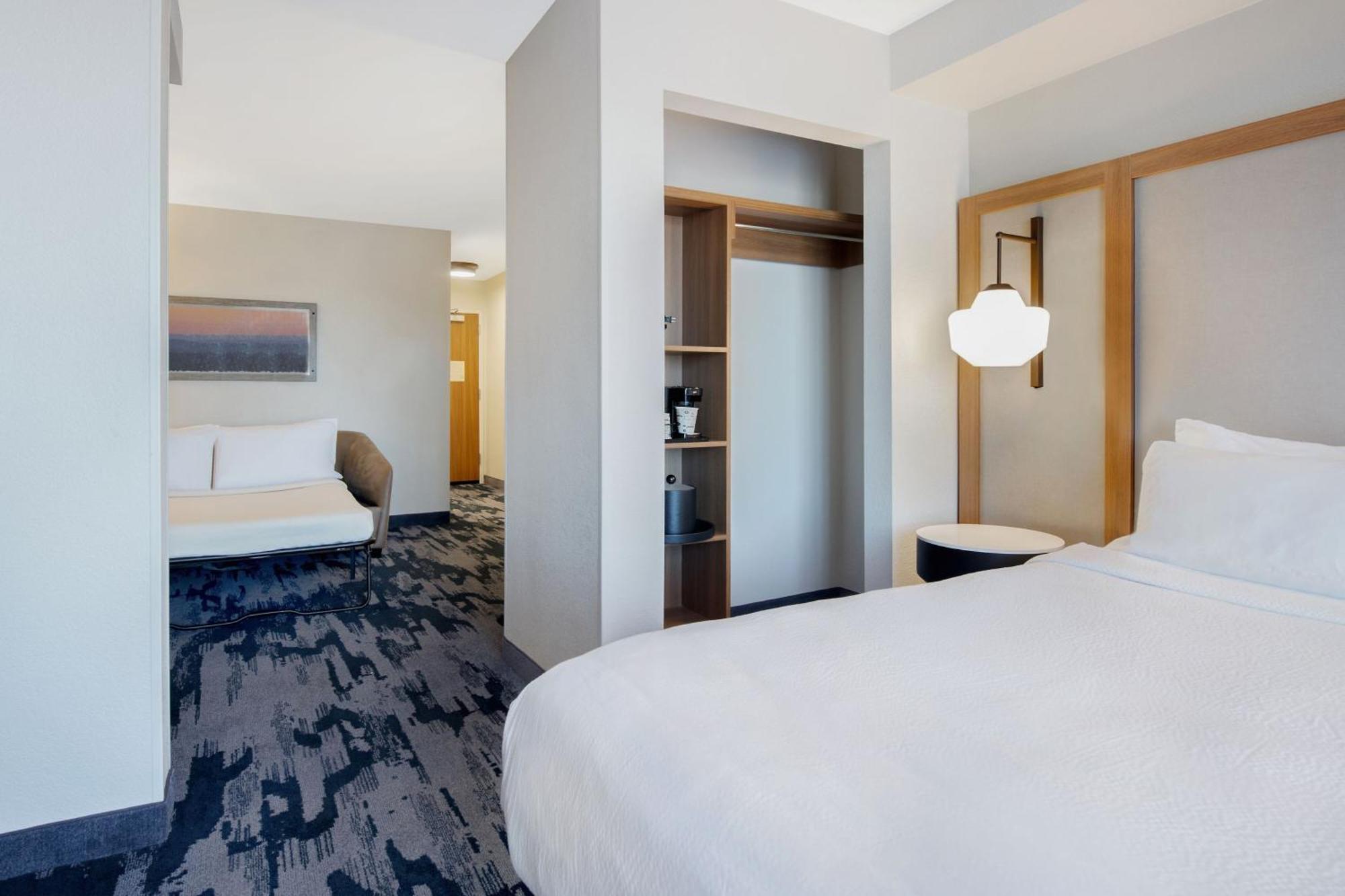Fairfield Inn & Suites By Marriott Гринвуд Экстерьер фото