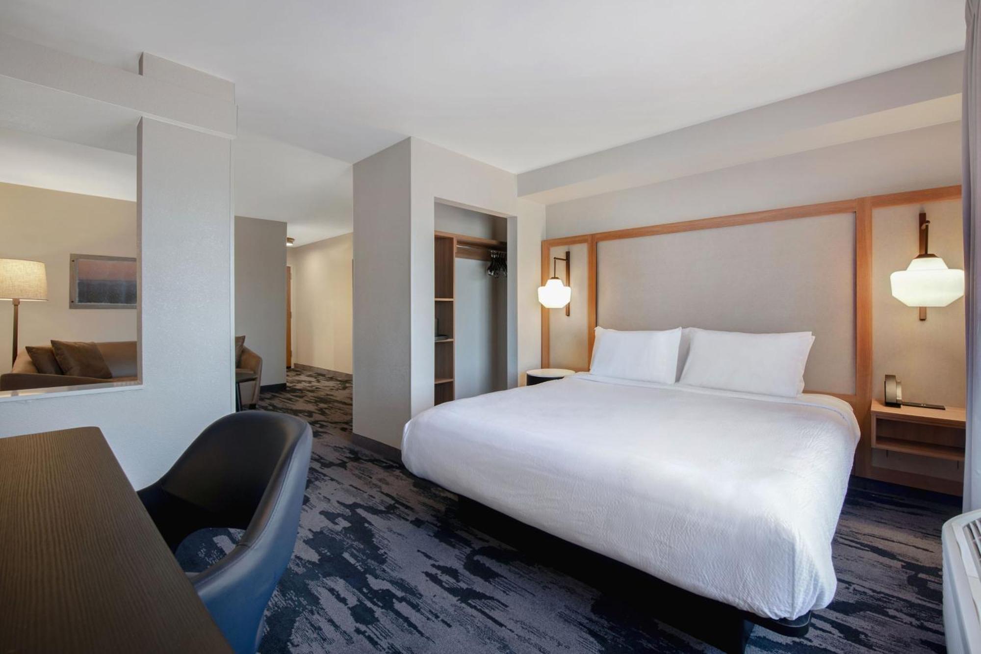 Fairfield Inn & Suites By Marriott Гринвуд Экстерьер фото