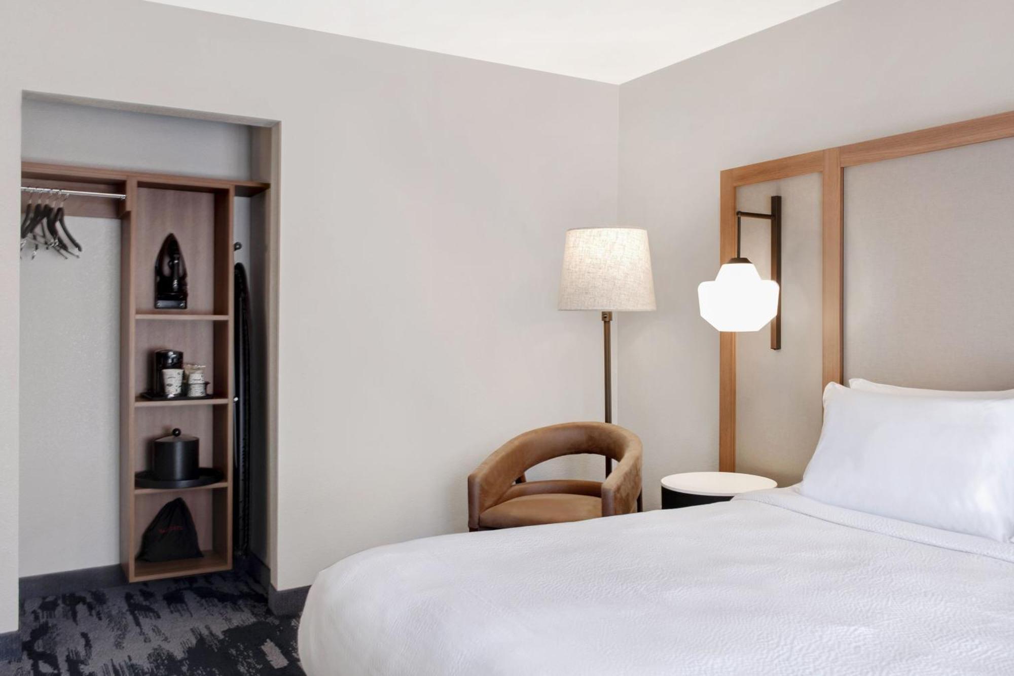 Fairfield Inn & Suites By Marriott Гринвуд Экстерьер фото