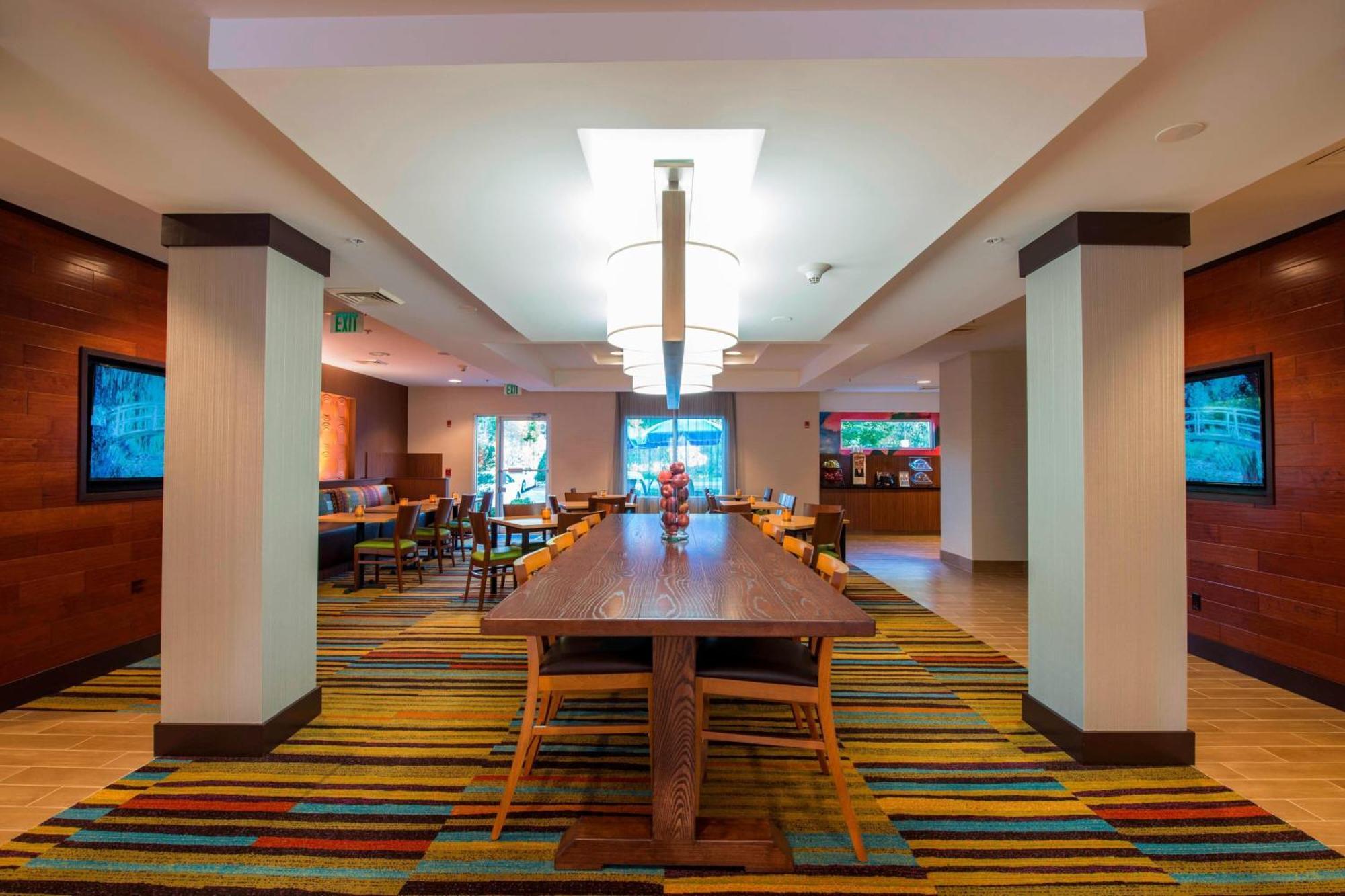 Fairfield Inn & Suites By Marriott Гринвуд Экстерьер фото